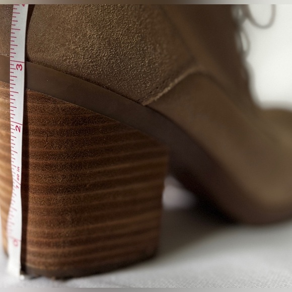 Lucky Brand Size 10 Women’s Leather Tan Heeled Booties. - Picture 14 of 16
